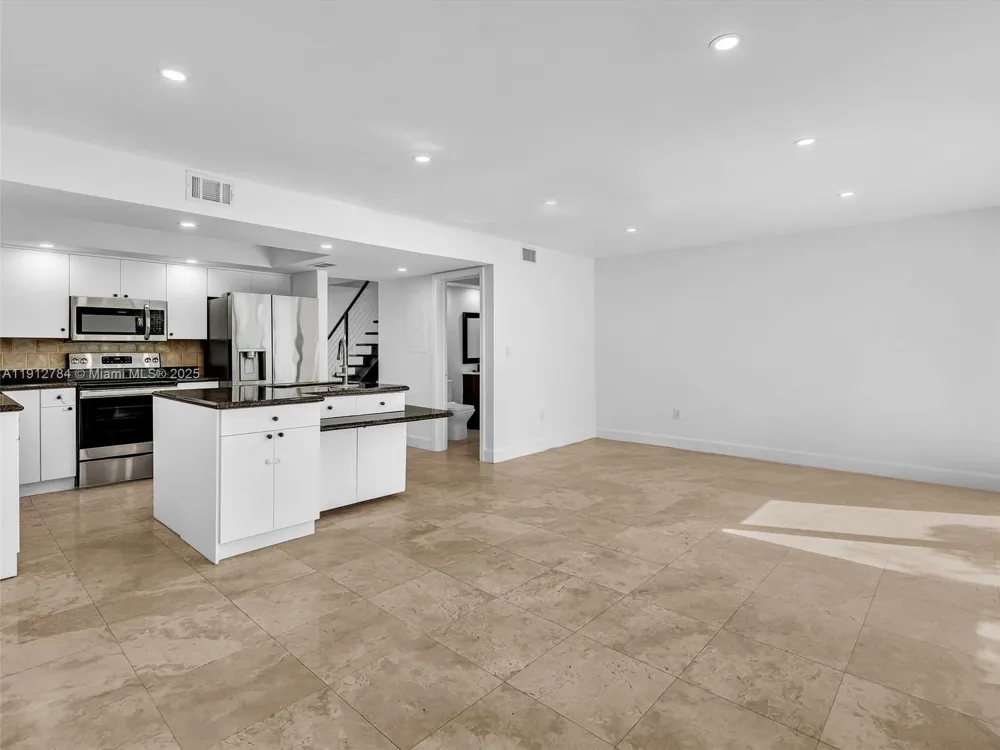 3776 NE 166th St #108 North Miami Beach, FL 33160