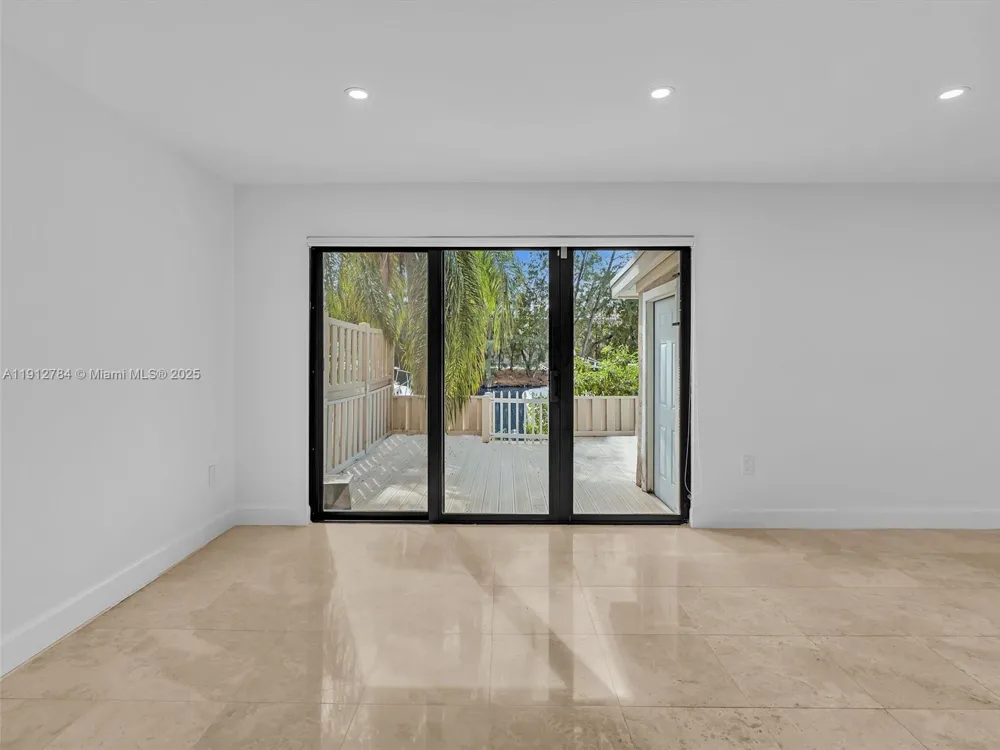 3776 NE 166th St #108 North Miami Beach, FL 33160
