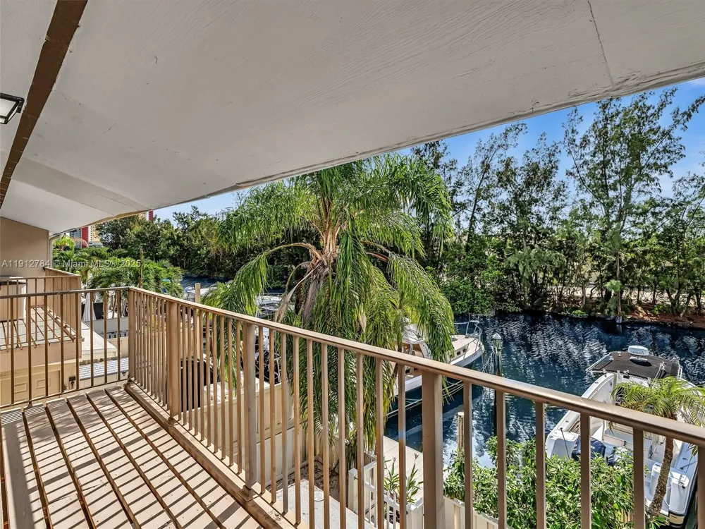 3776 NE 166th St #108 North Miami Beach, FL 33160