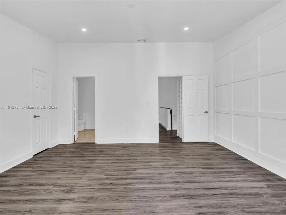 3776 NE 166th St #108 North Miami Beach, FL 33160