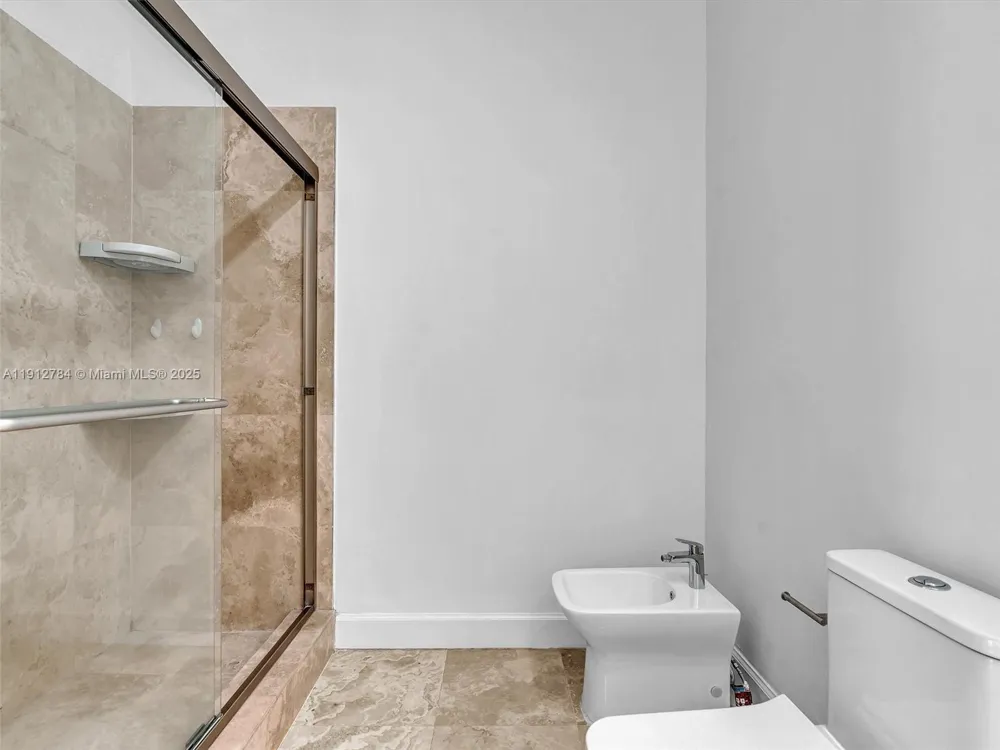 3776 NE 166th St #108 North Miami Beach, FL 33160