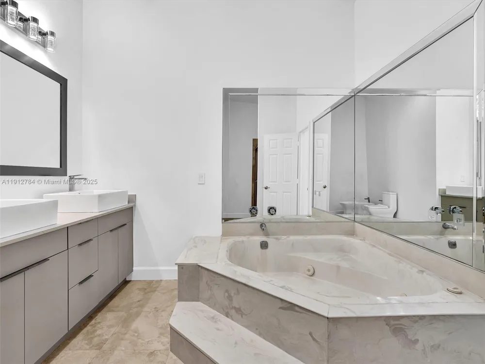 3776 NE 166th St #108 North Miami Beach, FL 33160
