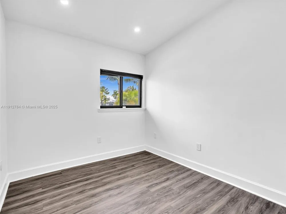 3776 NE 166th St #108 North Miami Beach, FL 33160