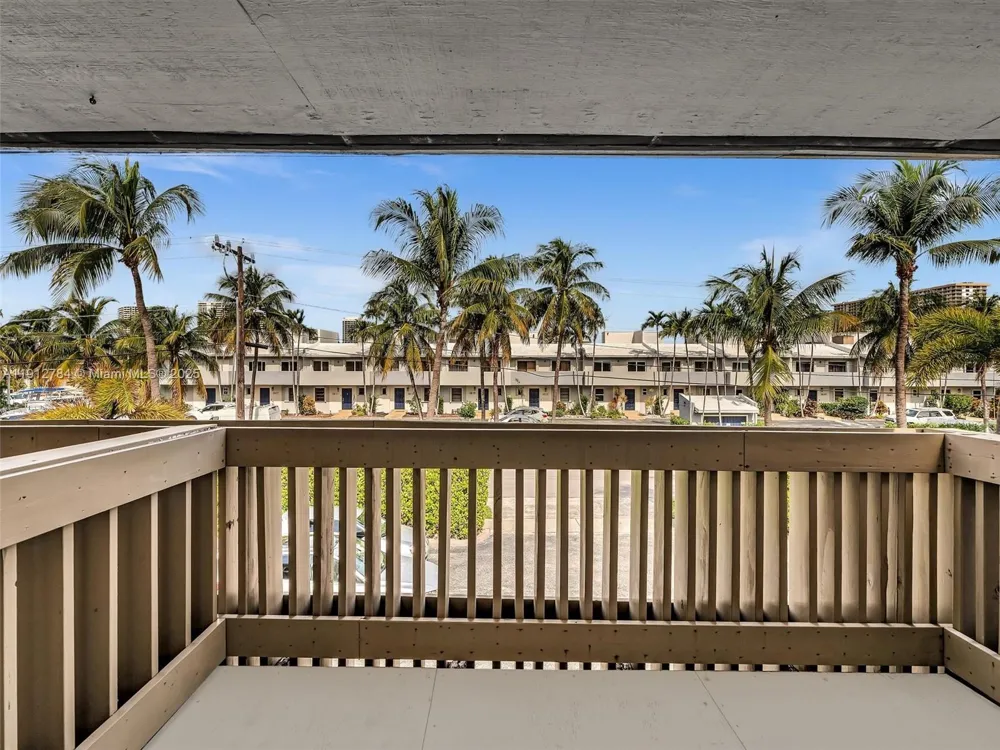 3776 NE 166th St #108 North Miami Beach, FL 33160