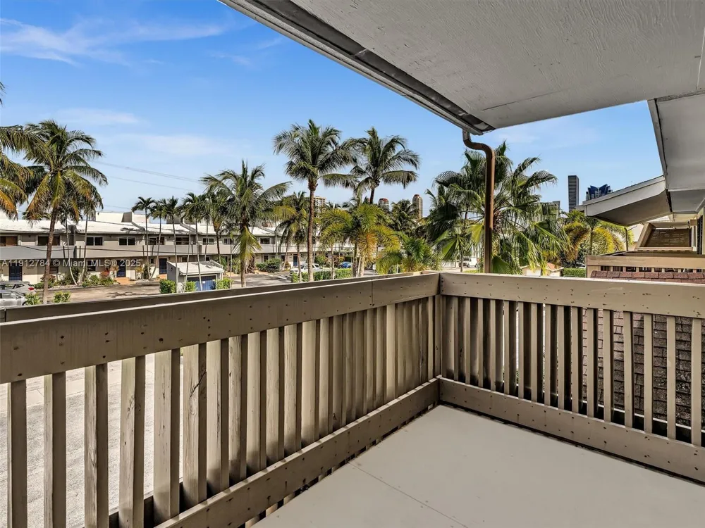 3776 NE 166th St #108 North Miami Beach, FL 33160