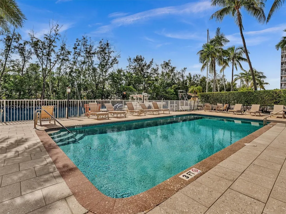 3776 NE 166th St #108 North Miami Beach, FL 33160