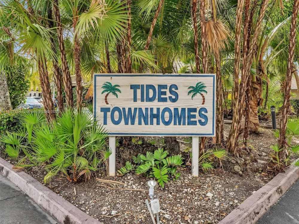 3776 NE 166th St #108 North Miami Beach, FL 33160