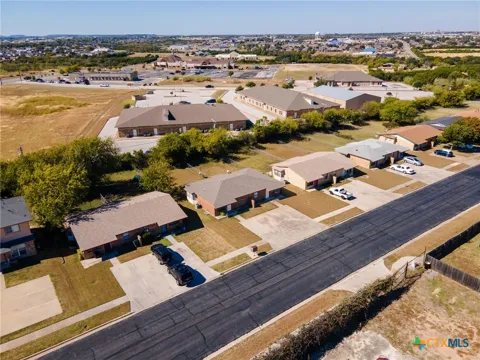 3321 Chisholm Trail