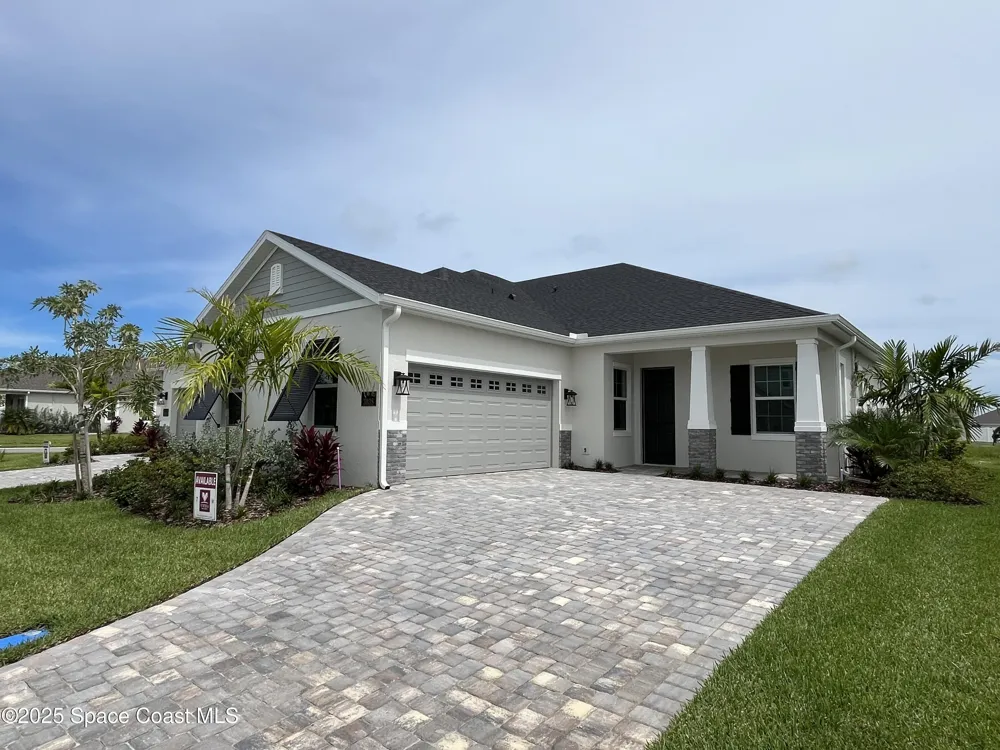 3038 Pangea Circle Melbourne, FL 32940