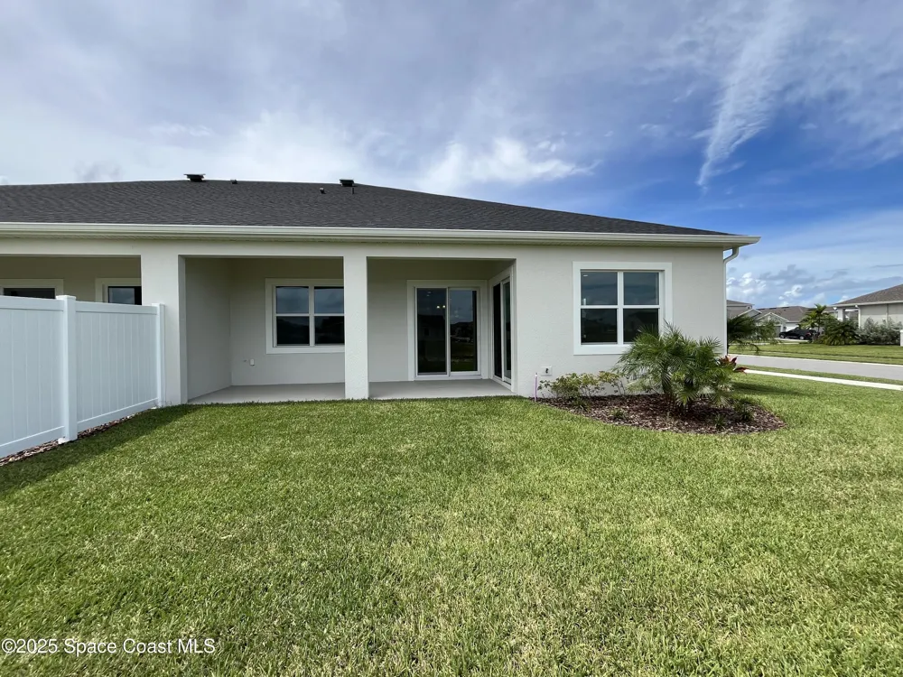 3048 Pangea Circle Melbourne, FL 32940