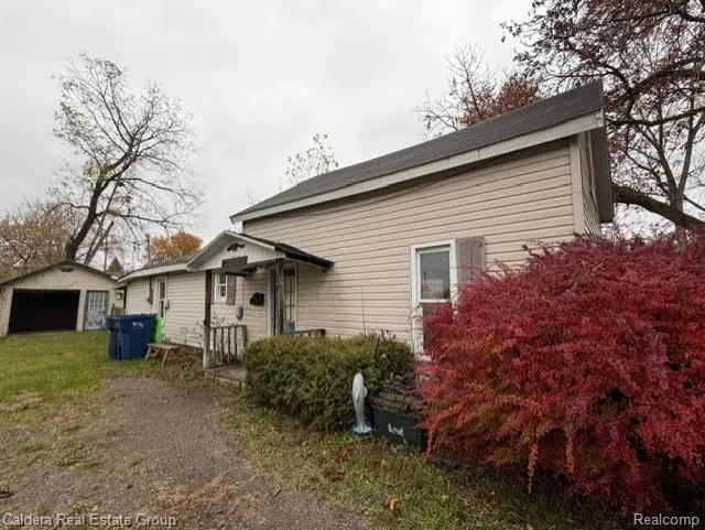 1407 Bradfield Street Bay City City, MI 48706