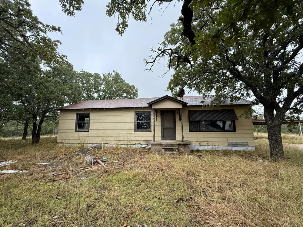 2753 Big Tree Road Montague, TX 76251