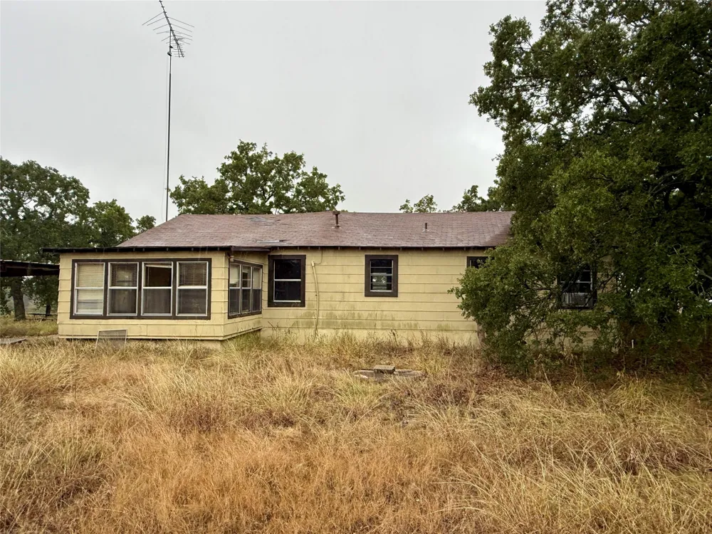 2753 Big Tree Road Montague, TX 76251