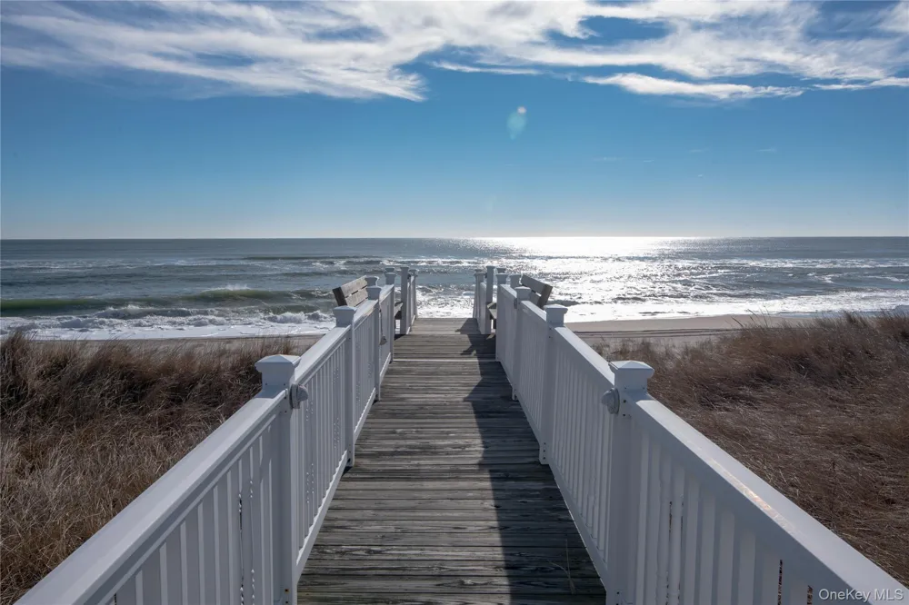605 Dune Road Westhampton, NY 11977