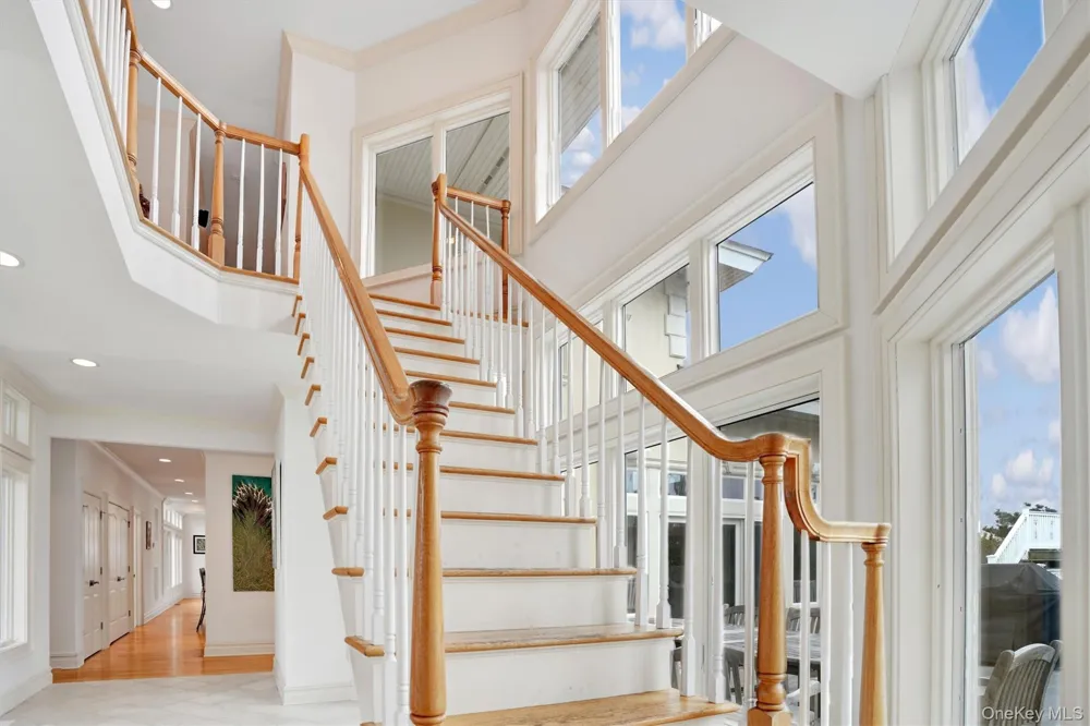 605 Dune Road Westhampton, NY 11977