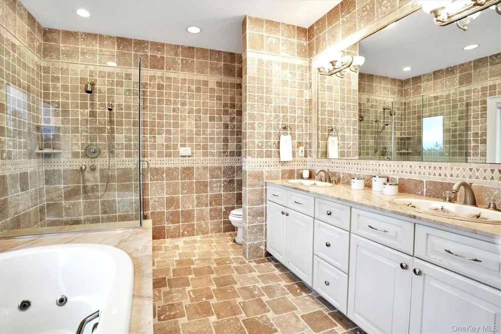 605 Dune Road Westhampton, NY 11977