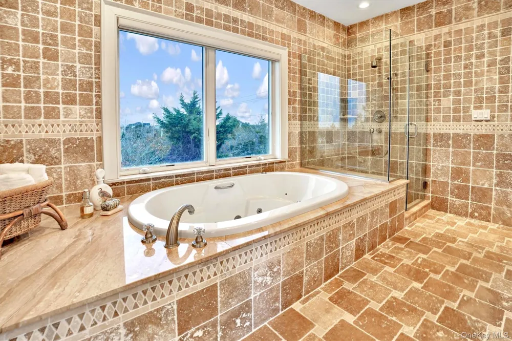 605 Dune Road Westhampton, NY 11977