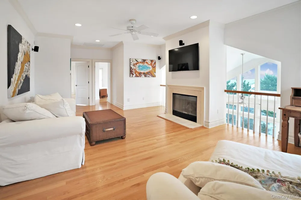 605 Dune Road Westhampton, NY 11977