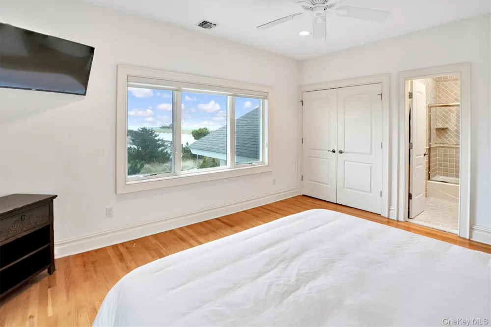 605 Dune Road Westhampton, NY 11977