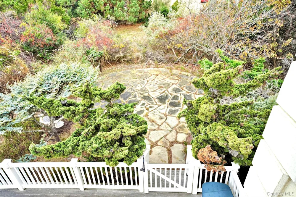 605 Dune Road Westhampton, NY 11977