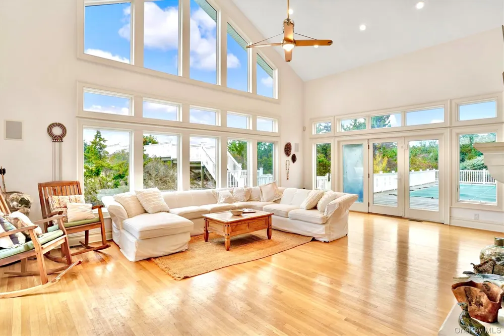 605 Dune Road Westhampton, NY 11977