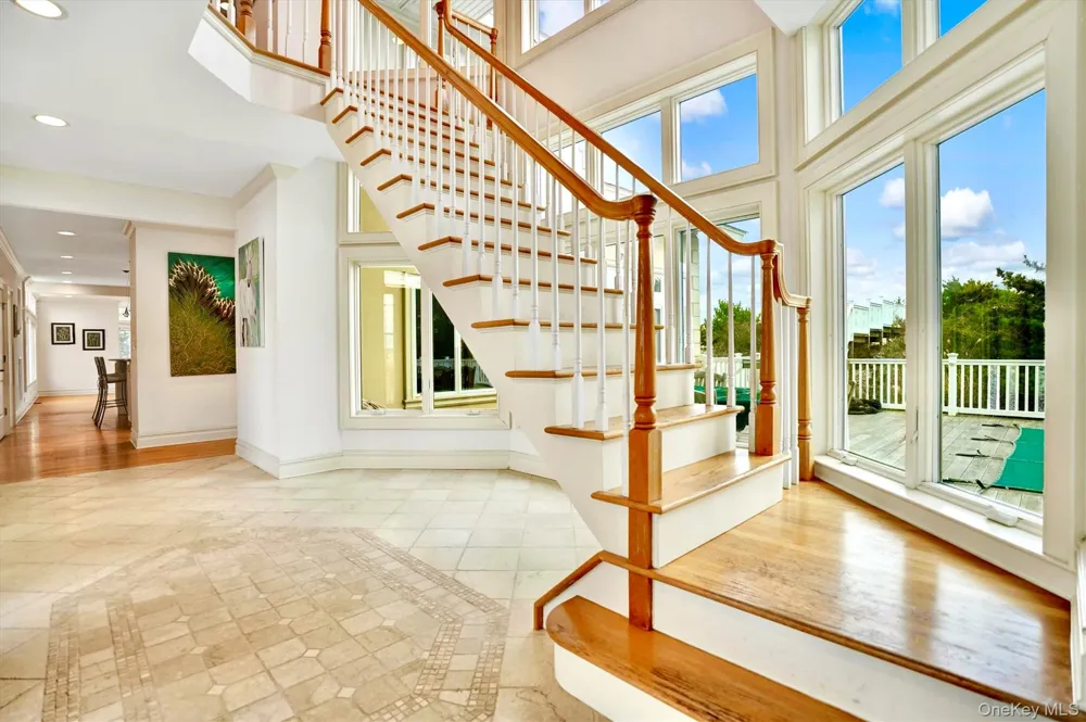 605 Dune Road Westhampton, NY 11977