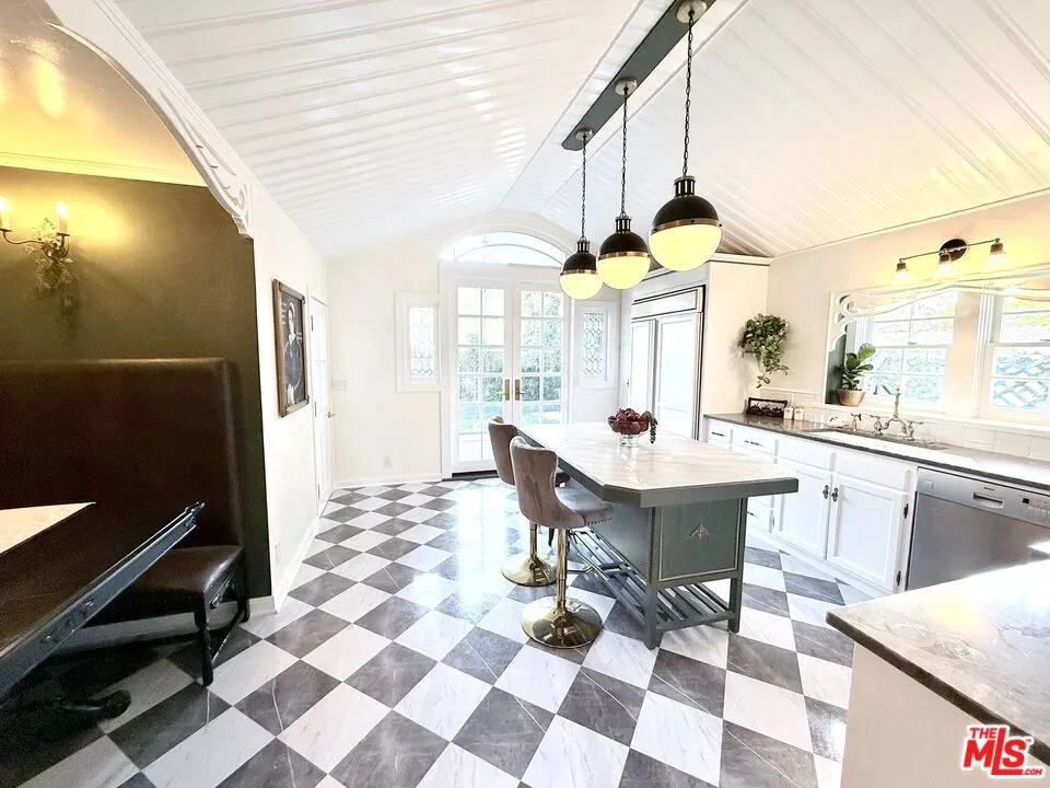 370 Main Street Los Alamos, CA 93440