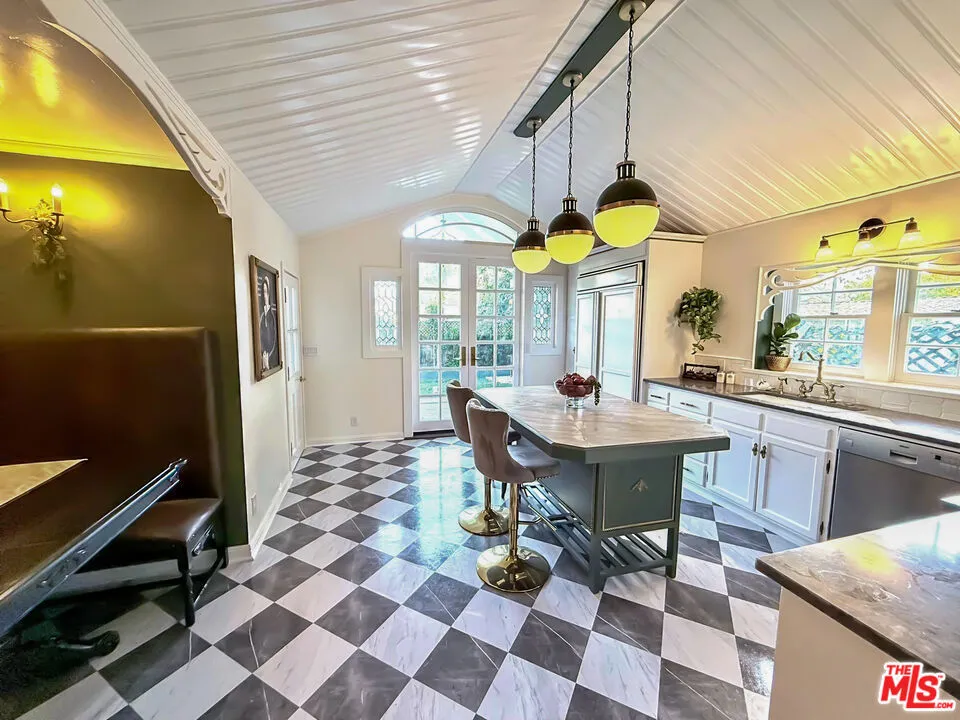 370 Main Street Los Alamos, CA 93440