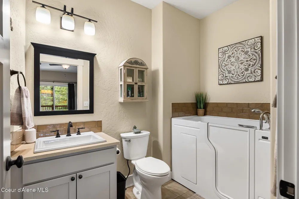 94 Alpine Road Sandpoint, ID 83864