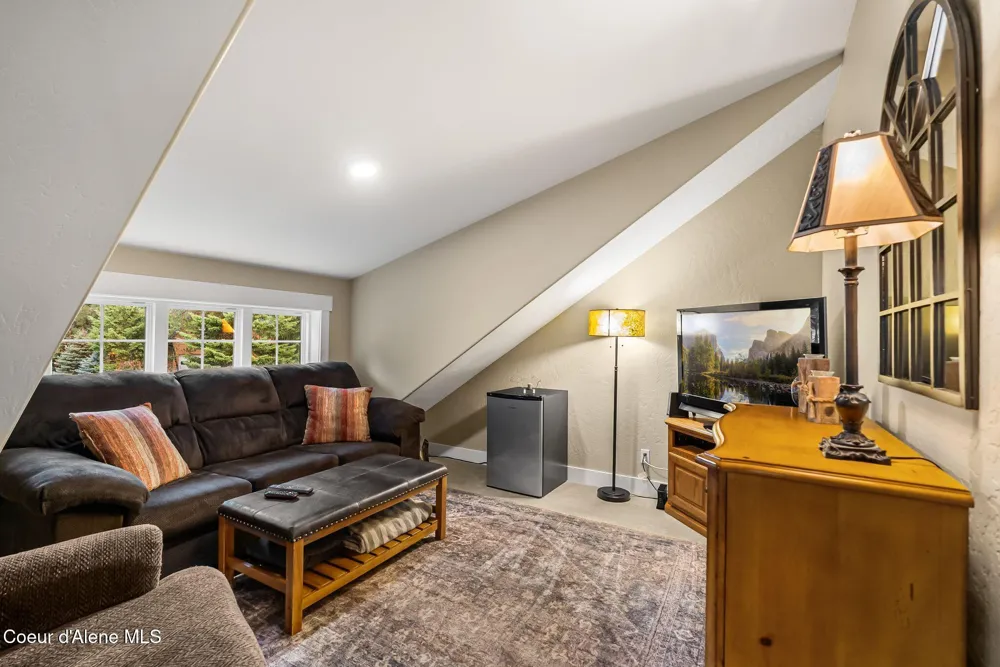94 Alpine Road Sandpoint, ID 83864