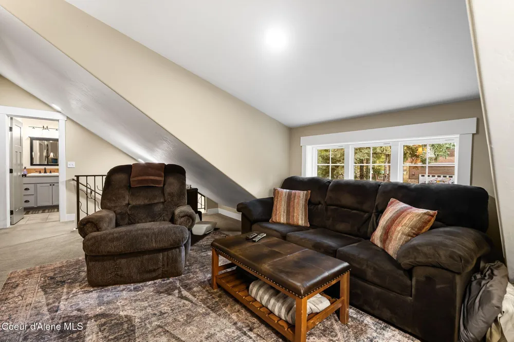 94 Alpine Road Sandpoint, ID 83864