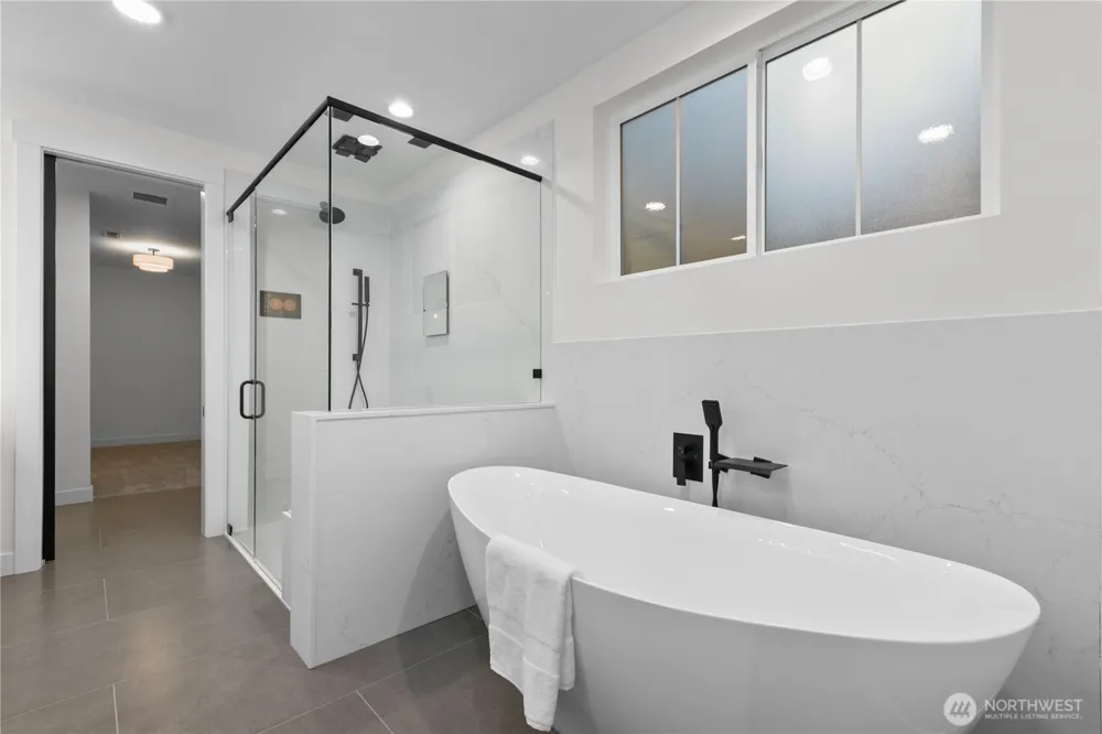 137 E Cedar Drive Lynden, WA 98264