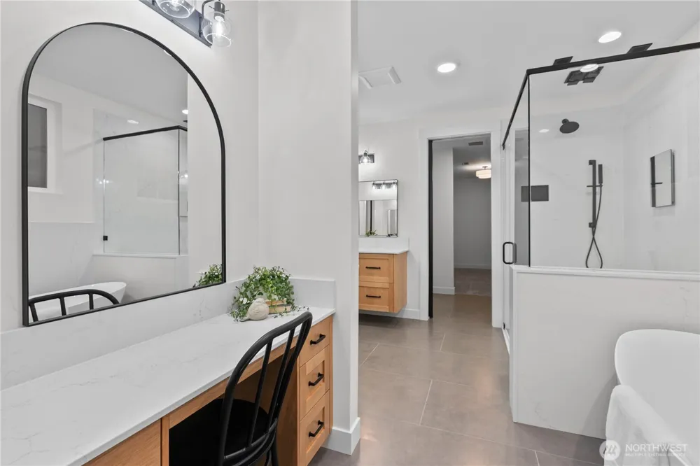 137 E Cedar Drive Lynden, WA 98264