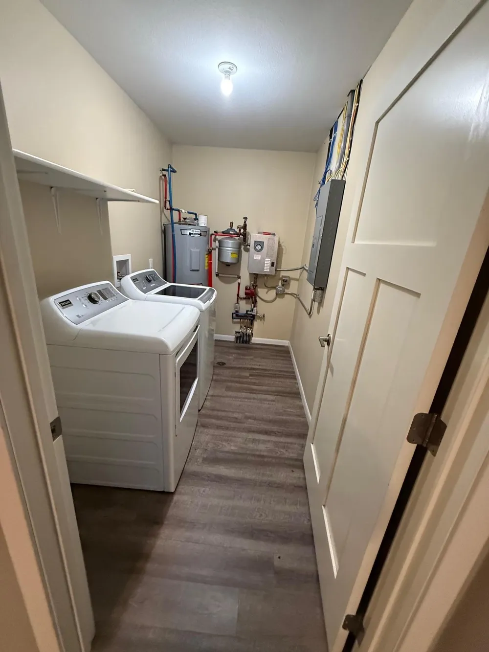 204 W Poplar Avenue #Unit B Badger, MN 56714