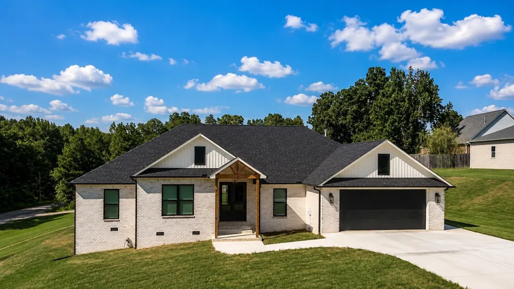 174 Cardinal Estate Dr Lexington, TN 38351