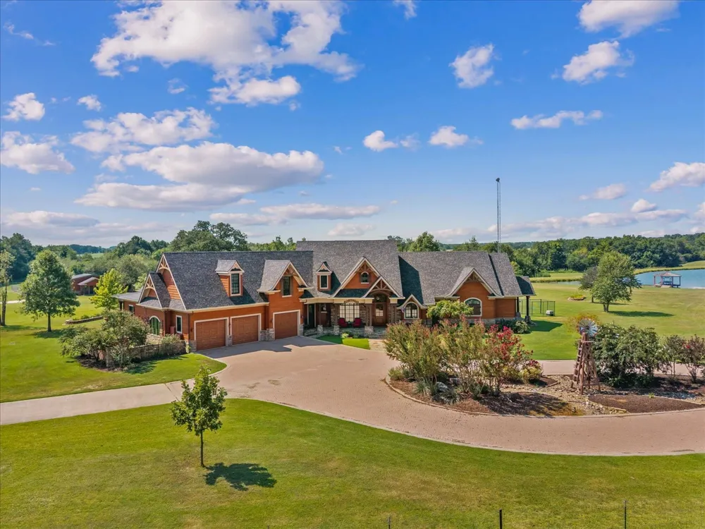 695 County Road 36120 Road Honey Grove, TX 75446