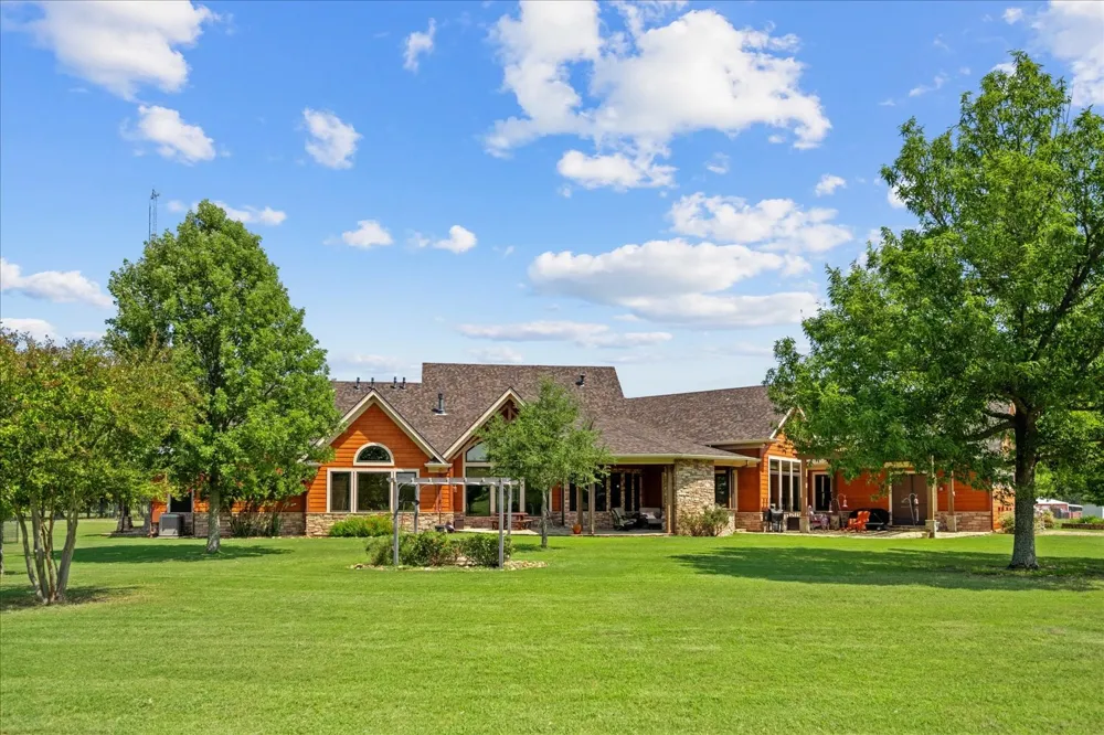 695 County Road 36120 Road Honey Grove, TX 75446