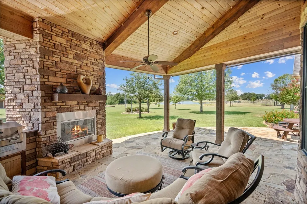 695 County Road 36120 Road Honey Grove, TX 75446