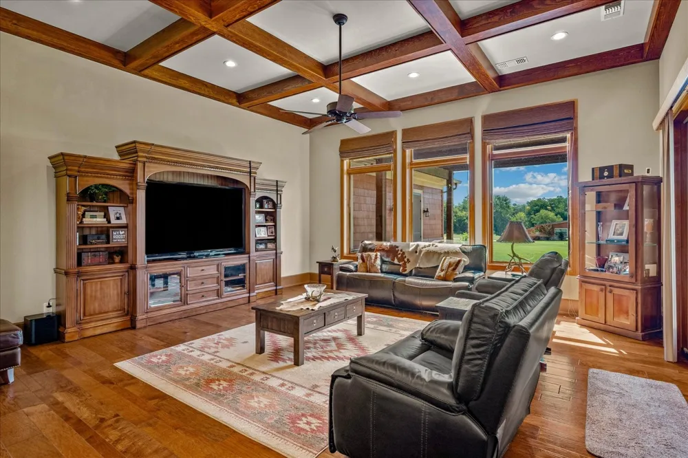 695 County Road 36120 Road Honey Grove, TX 75446