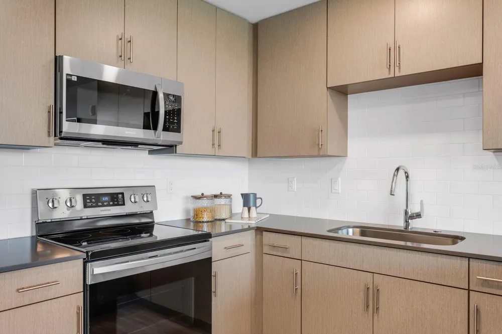 1709 TAMIAMI TRAIL #503 Sarasota, FL 34234