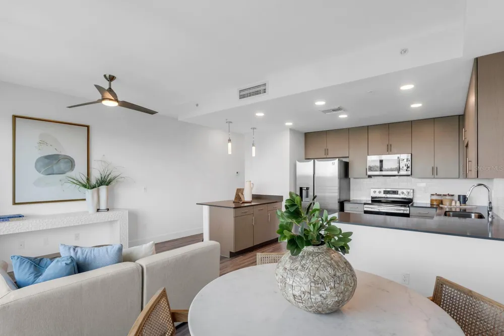 1709 TAMIAMI TRAIL #503 Sarasota, FL 34234