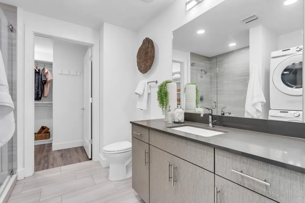 1709 TAMIAMI TRAIL #503 Sarasota, FL 34234