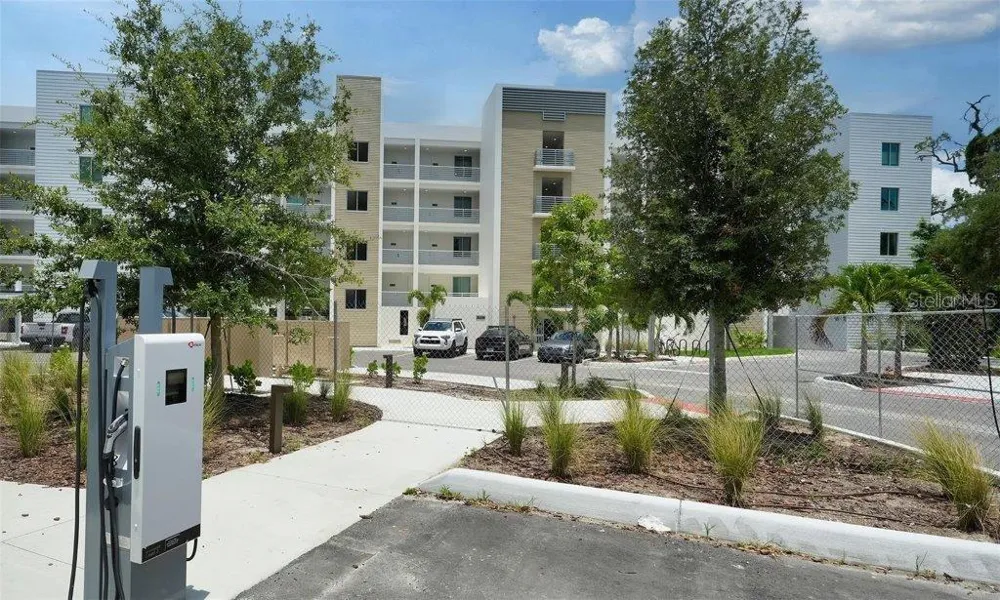 1709 TAMIAMI TRAIL #503 Sarasota, FL 34234