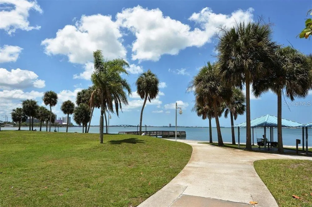 1709 TAMIAMI TRAIL #503 Sarasota, FL 34234