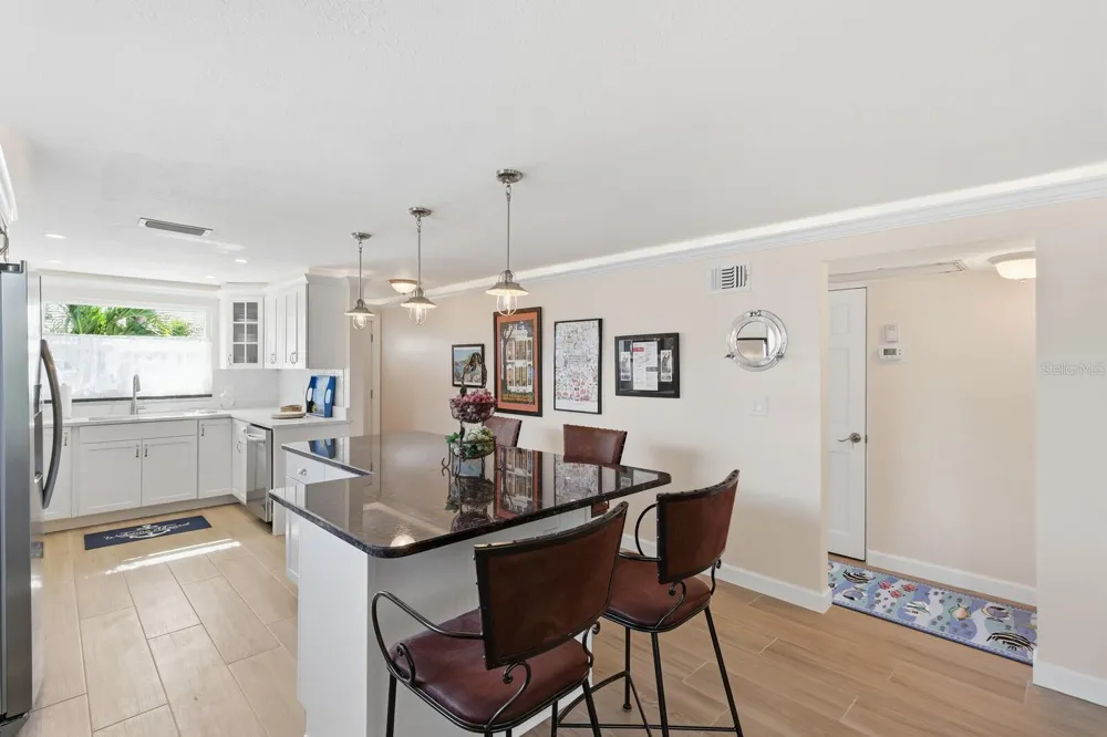 573 SPANISH DRIVE Longboat Key, FL 34228
