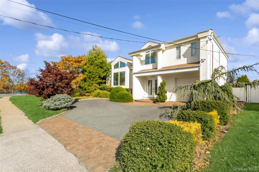 2729 Shore Drive Merrick, NY 11566