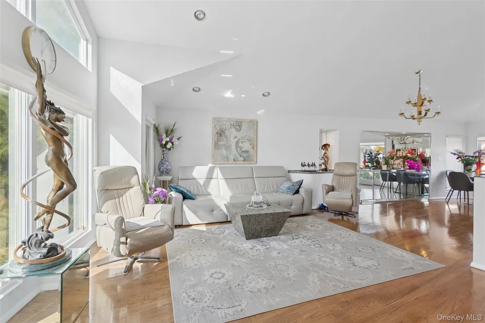 2729 Shore Drive Merrick, NY 11566