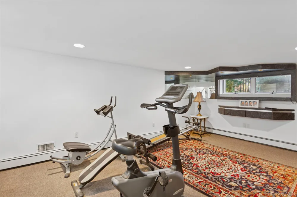 2729 Shore Drive Merrick, NY 11566