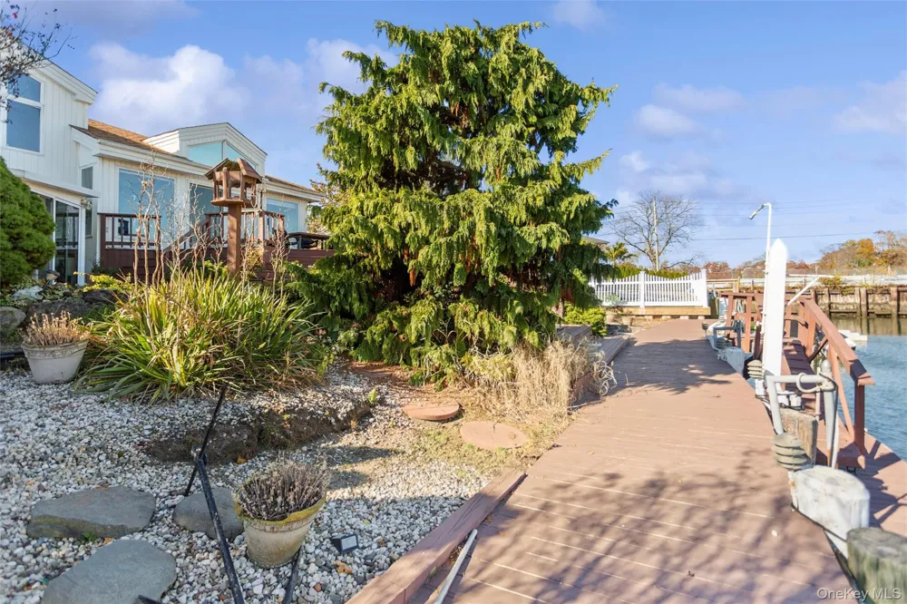2729 Shore Drive Merrick, NY 11566