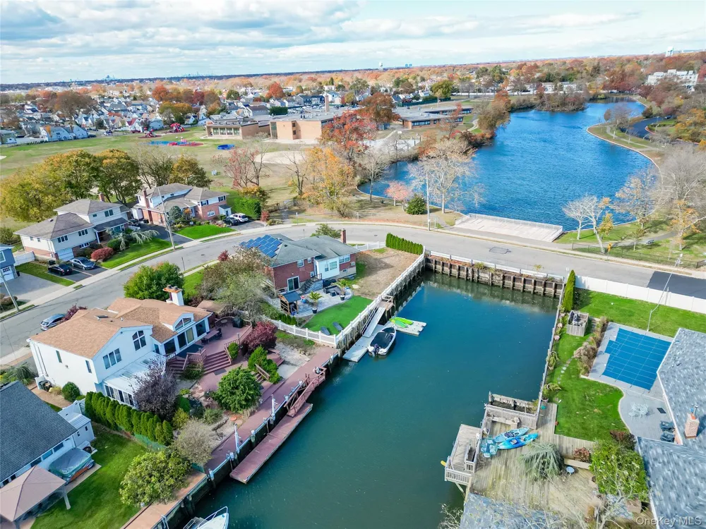 2729 Shore Drive Merrick, NY 11566